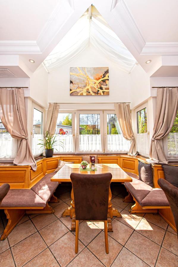 Hotel Wiental Pressbaum Esterno foto
