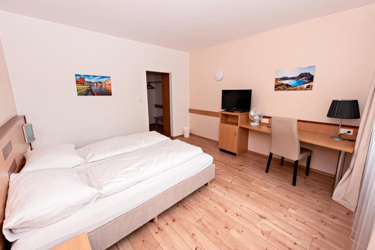 Hotel Wiental Pressbaum Esterno foto