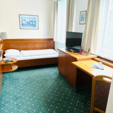Hotel Wiental Pressbaum Esterno foto